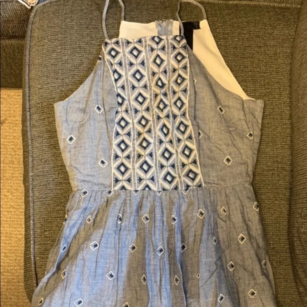 DRESS